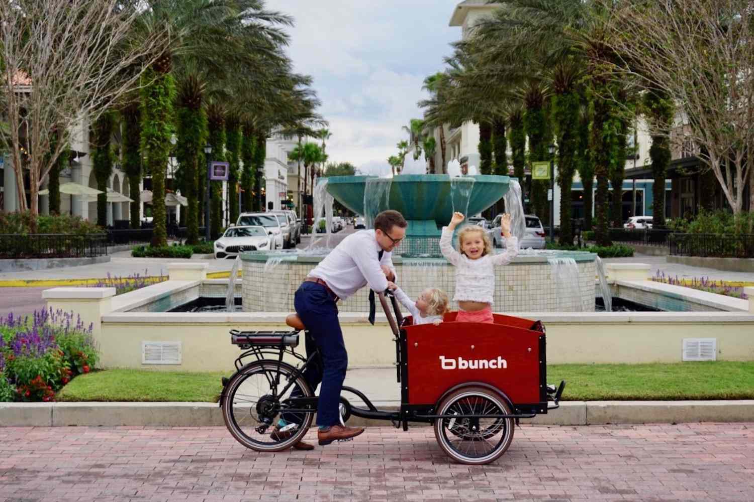 Meet the Dads Who Take Their Youngsters In all places on Electrical Cargo Bikes